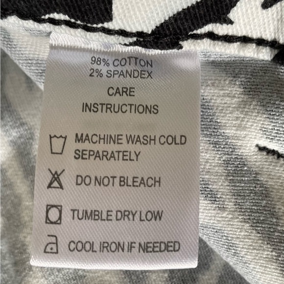 Motel Rocks Zebra Print Jeans Size Small - Picture 10 of 12